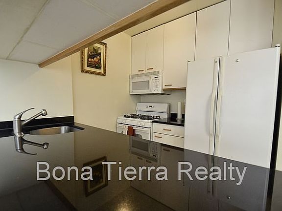 4th image of 393 W 49th St APT 3T