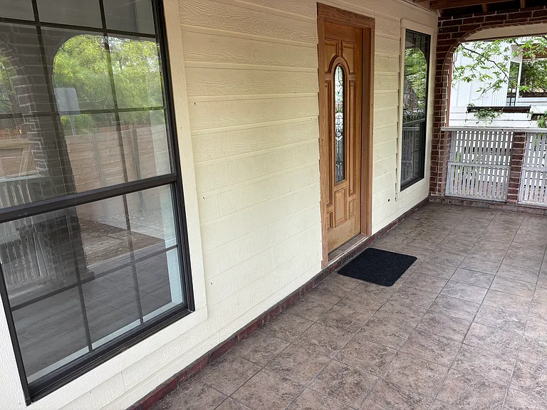 1313 Holly St — Photo 12