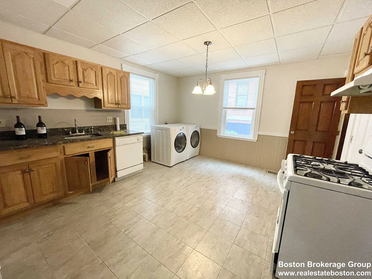 4 bed, $4,400 — Photo 2