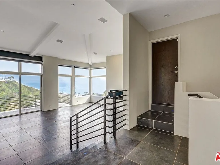 3850 Rambla Orienta — Photo 6