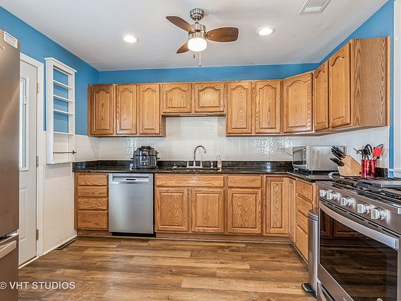 3rd image of 1431 E Joyce Ave