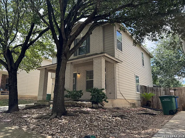 3 bed, 2.5 bath, 1443 sqft, $1,450 — Photo 3