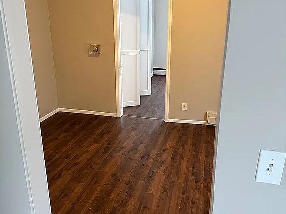 5th image of 910 N Grant St #3