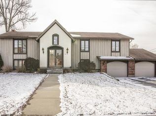 32 Sorrell Rd, North Providence, RI 02904