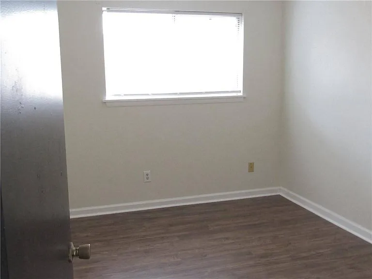 129 Fountain Dr — Photo 12