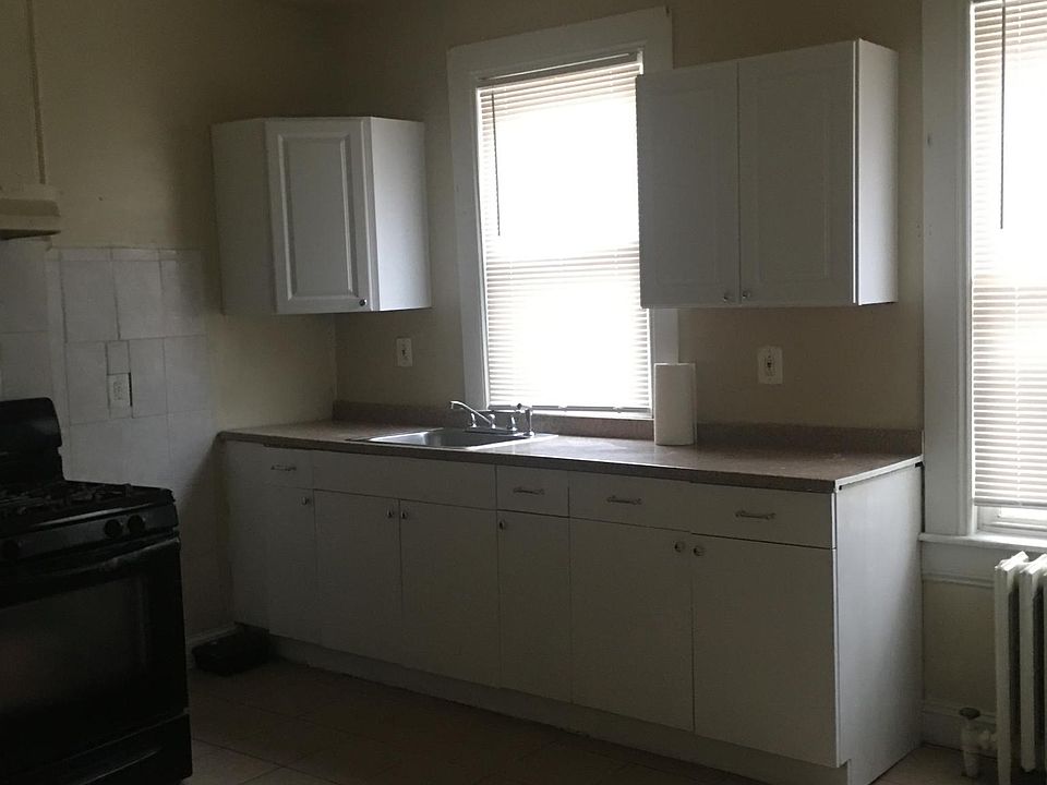 1st image of 150 S 20th St Floor 1