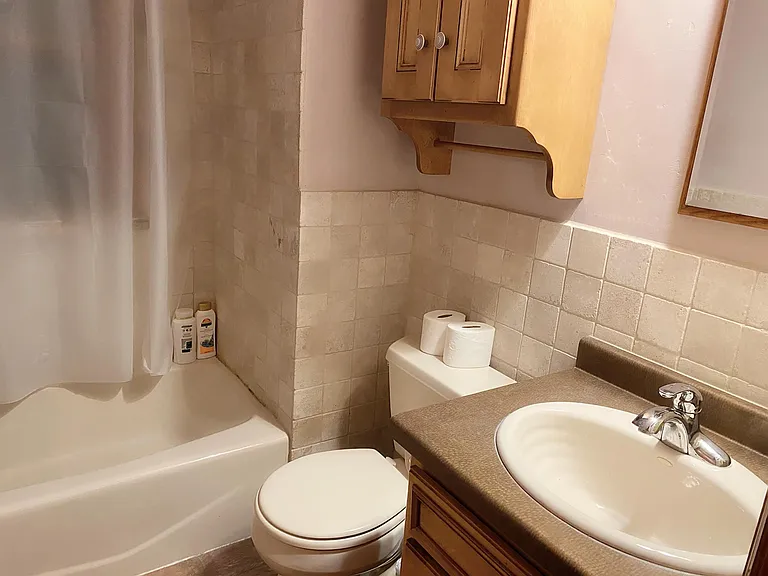 4118 N Woodburn St #UPPPER — Photo 17