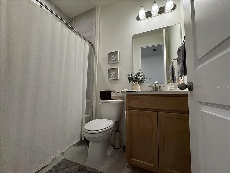 715 Blue Citrus Ln — Photo 42