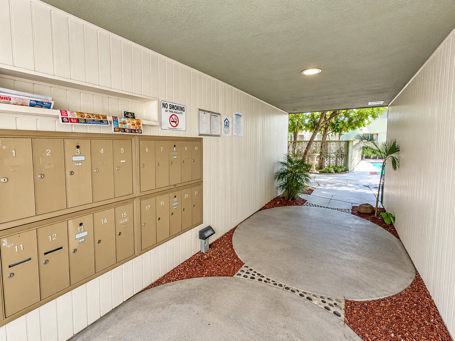 333 Jackson St — Photo 4
