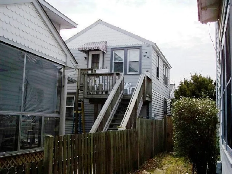 36 Maryland Ave #C — Photo 2