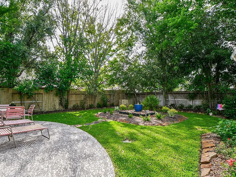 1211 Magnolia Woods Ct — Photo 26