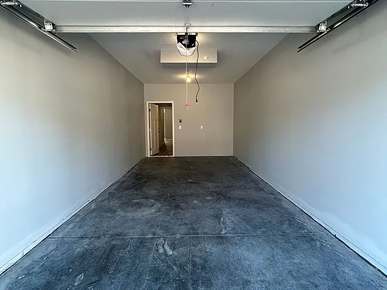 2724 Silver St — Photo 84