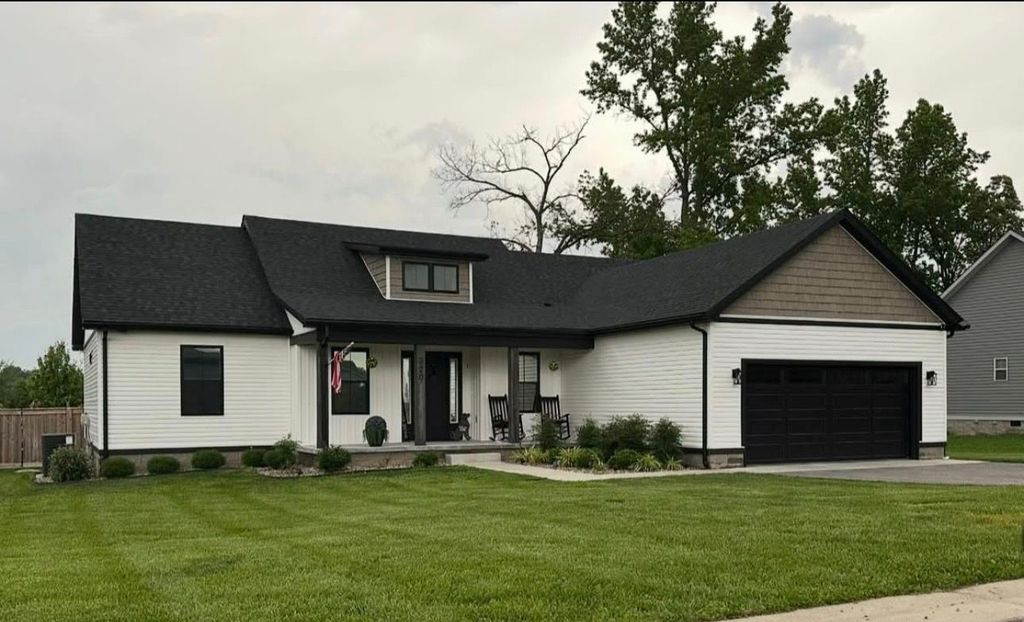 320 Middlebrook Ln - Property Image