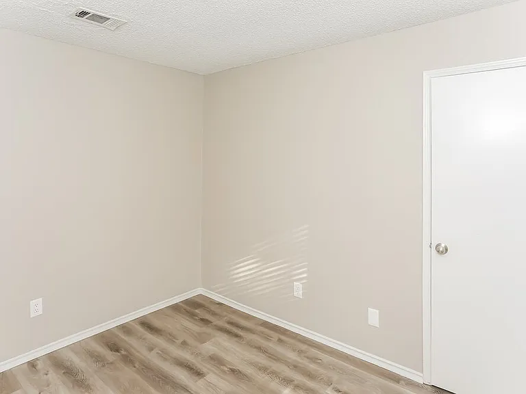 6004 Cool Springs Dr — Photo 13
