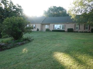 5560 Golden Ridge Ln, Hillsboro, MO 63050