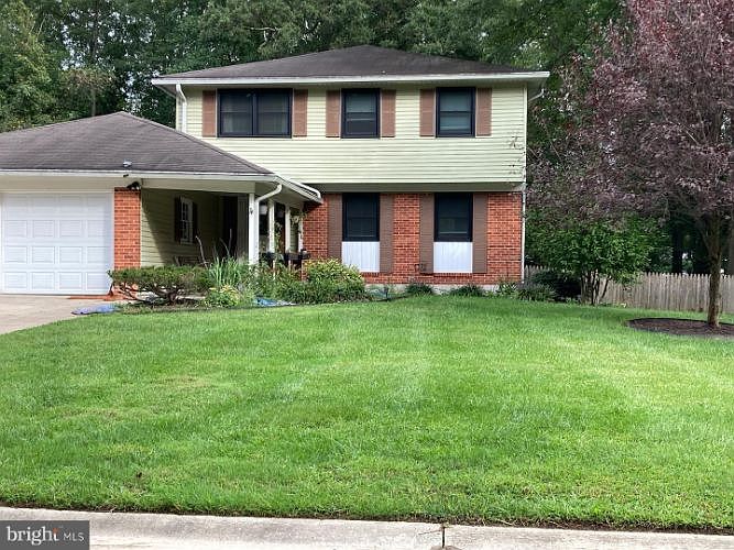 1st image of 82 Baltusrol Rd