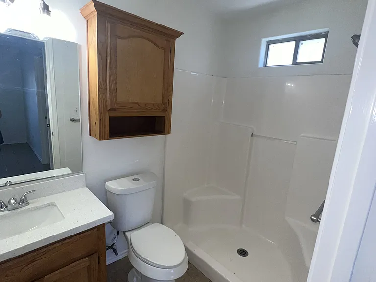 1523 Oasis Ave — Photo 4