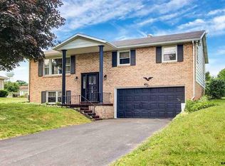 3540 Holly Rd, Dover, PA 17315
