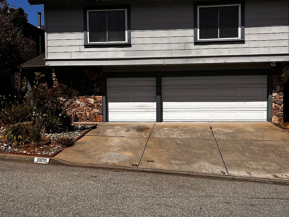 Front view of property