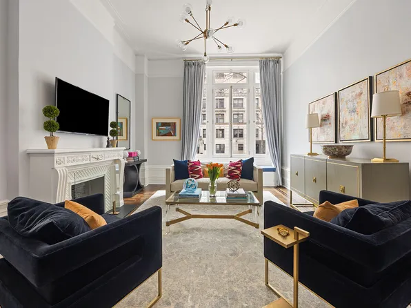 895 West End Avenue image 1 of 21