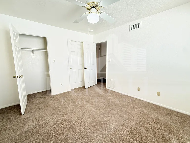 15076 N Escondido Dr #B — Photo 13