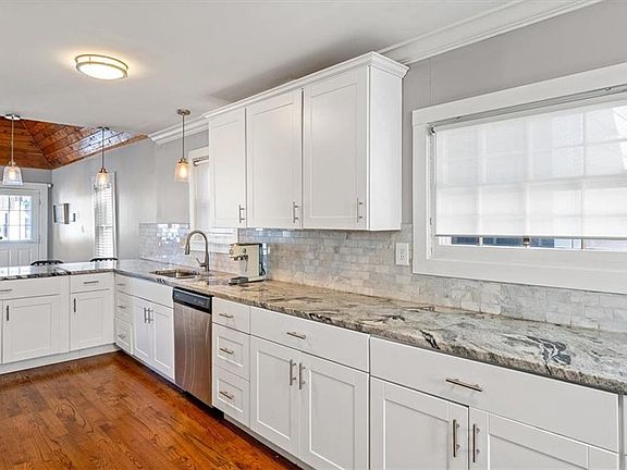 3rd image of 4621 Genessee St