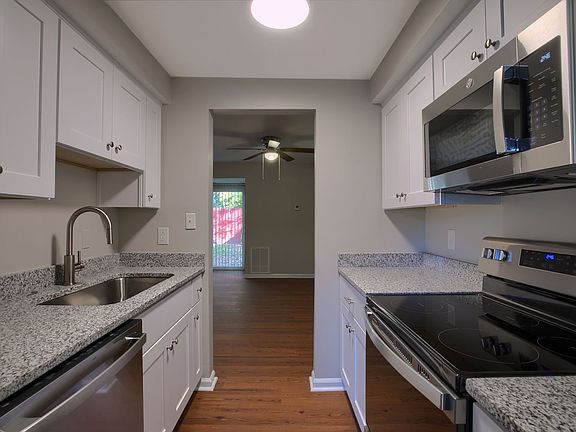 5th image of 1043 Old Denbigh Blvd