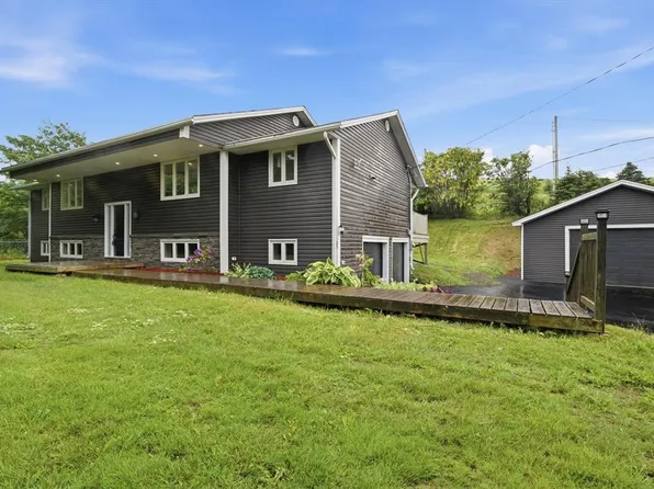 9 Roberts Road, St John's, NL A1S1P3