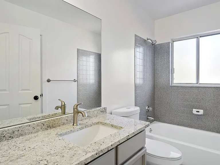 2340 N 790th St W — Photo 12