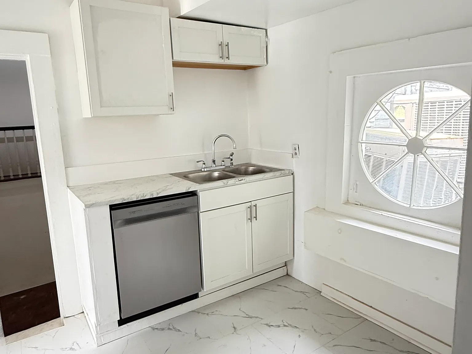 1 bed, 700 sqft, $1,275 — Photo 2