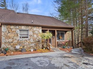 51 Poplar Tree Ln, Etowah, NC 28729