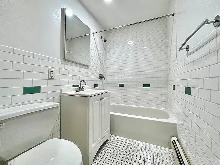3089 31st St #3 — Photo 5