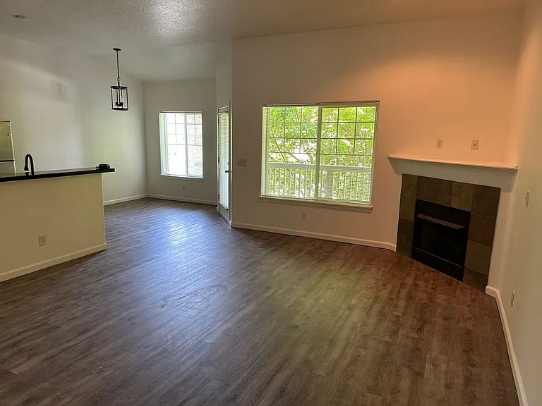 6298 SW Grand Oaks Dr #D303 — Photo 3