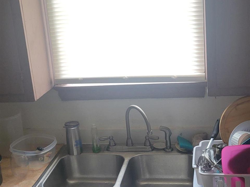 2nd image of 5122 Bradley St