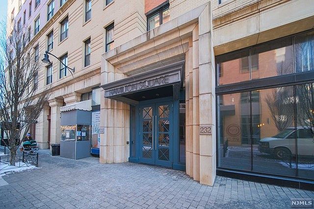 232 Pavonia Ave APT 620, Jersey City, NJ 07302 | Zillow