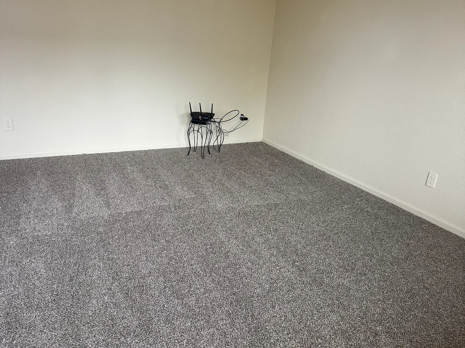 2 bed, 1.5 bath, 849 sqft, $1,100 — Photo 4