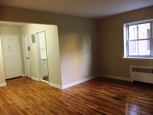 Rented by Prime Realty | media 18