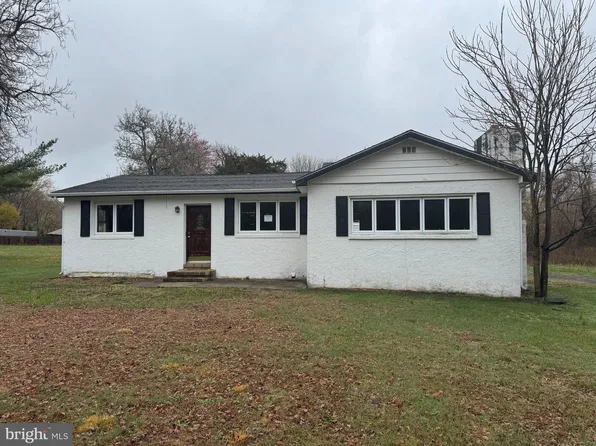 2378 Corkery Ln, Williamstown, NJ 08094