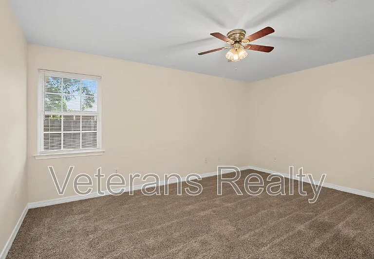 3001 Lamont Rd — Photo 10