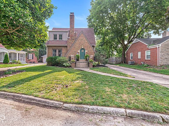 2nd image of 6059 N Park Ave