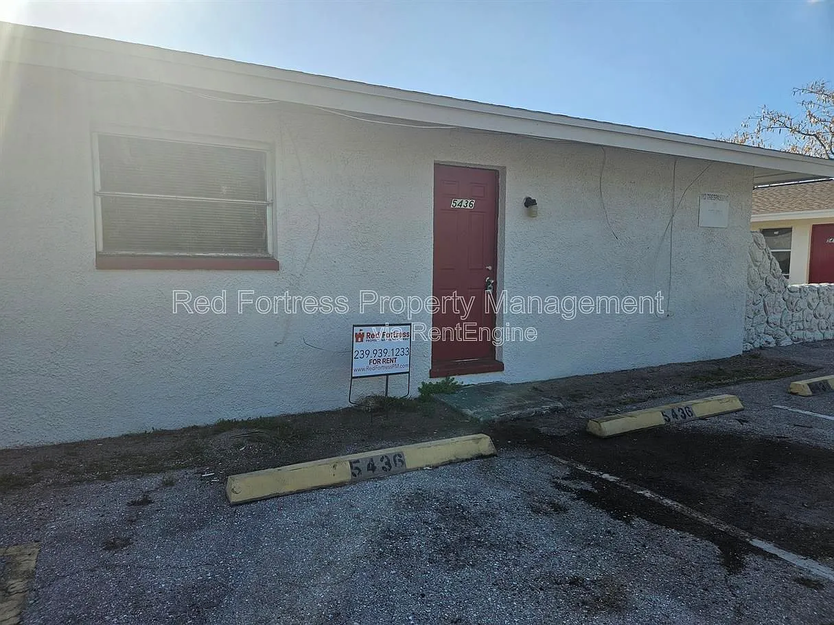 2 bed, 1.0 bath, 850 sqft, $1,049 — Photo 2
