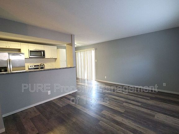 3rd image of 5808 Wellington Dr Unit 1-4
