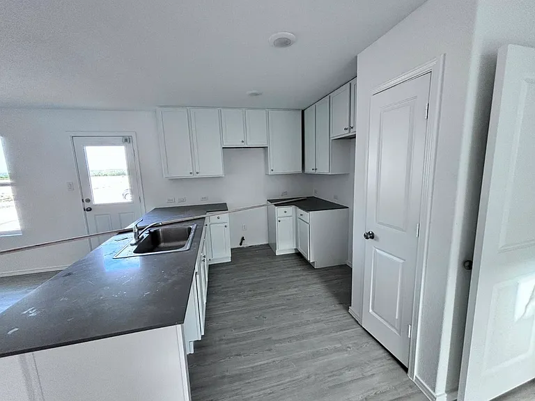 3717 Wentz Hill Dr — Photo 3