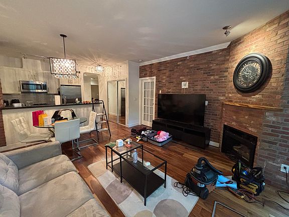 5th image of 928 Richards St #Xx2