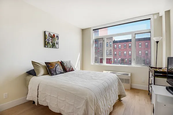 Sold by Compass | media 3