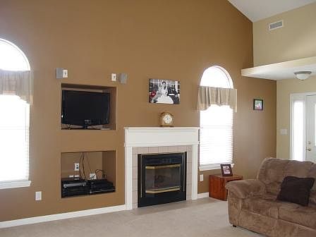 2nd image of 111 Dupont Ct