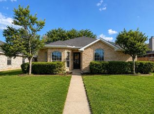 706 Crenshaw Dr, Cedar Hill, TX 75104