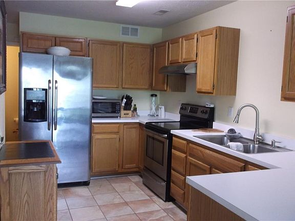 3rd image of 6550 Coyote Ln