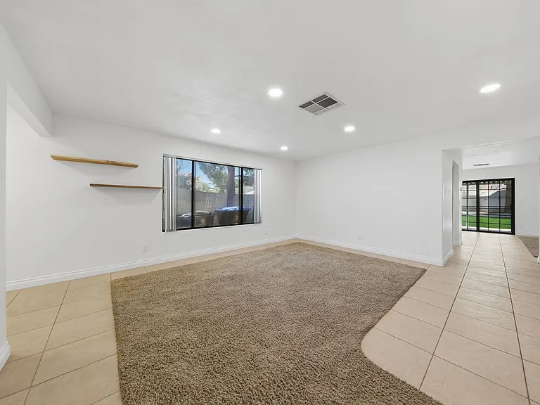 348 Faulkner Ct — Photo 7