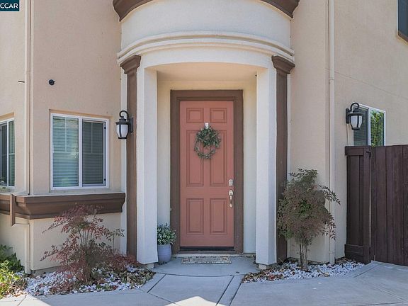 3rd image of 2273 Toscana Dr